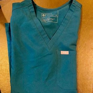 Great condition. XS figs Caterina scrub top. Limited addition Caribbean Blue.